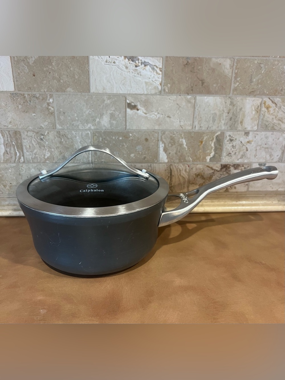 Calphalon Anodized Nonstick Saucepan with Lid ; 1.5 QT.